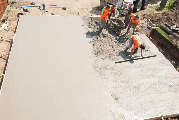Best Residential Concrete Solutions in Arbury Hls, IL